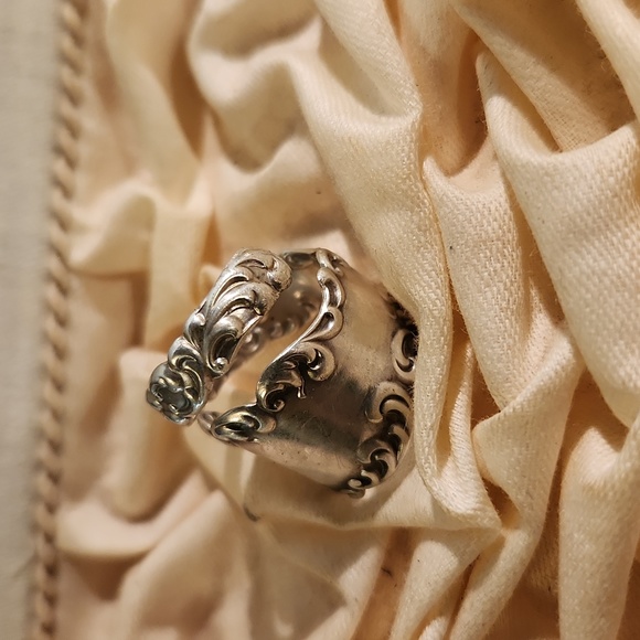 Artisan Made Antique Spoon Ring Sz 6 - Picture 2 of 7